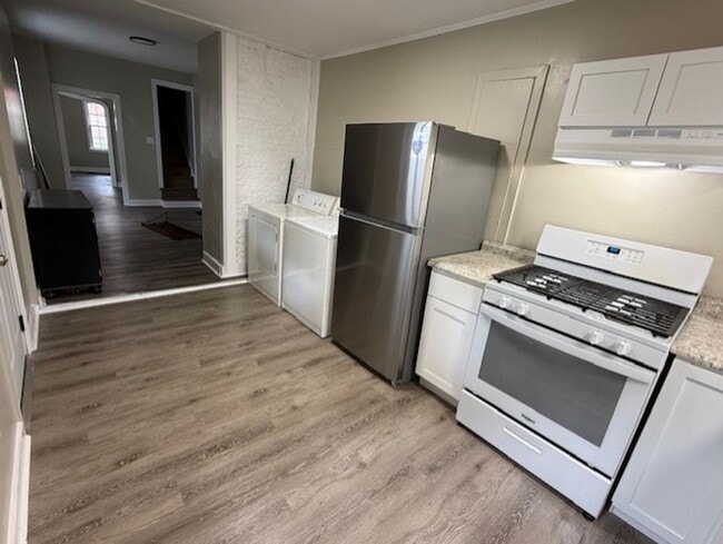 Building Photo - 3 Bedroom 1 Bath in Carlisle, PA!