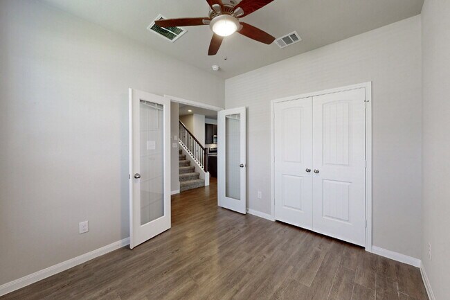 Building Photo - 3 bedroom, 2.5 bath with Study or 4th Bedroom and Game Room extras include Gym, Storage Racks in ...