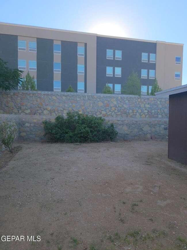 Building Photo - 3613 Tierra Zafiro Dr