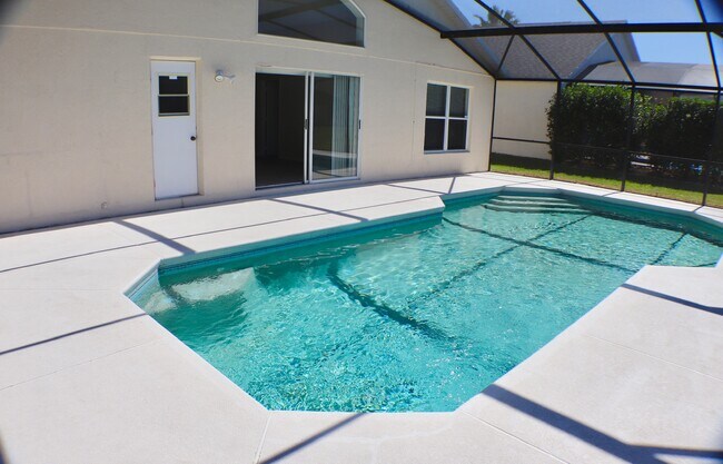 Building Photo - 1317 Casterton Cir