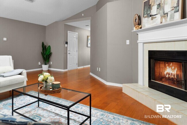 Building Photo - 8254 Magnolia Village Dr N