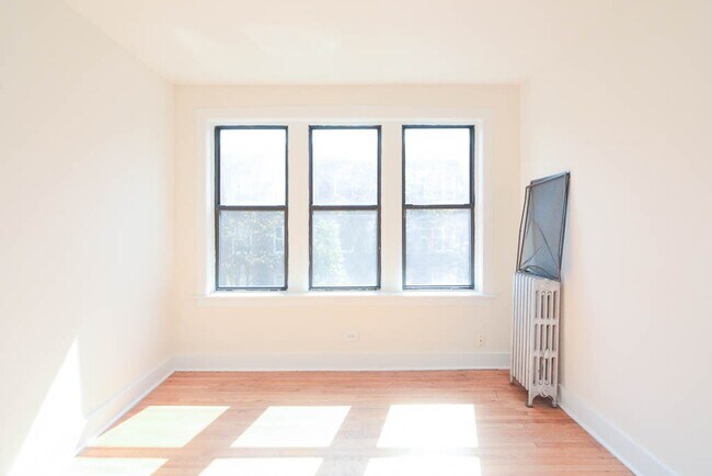 Building Photo - 1532 N Kedzie Ave
