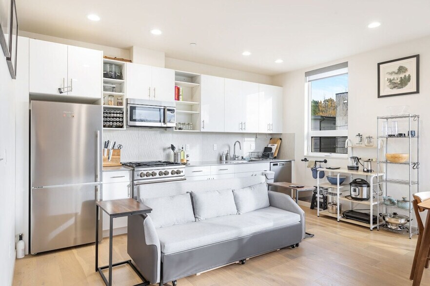 Building Photo - 3617 2nd Ave NW