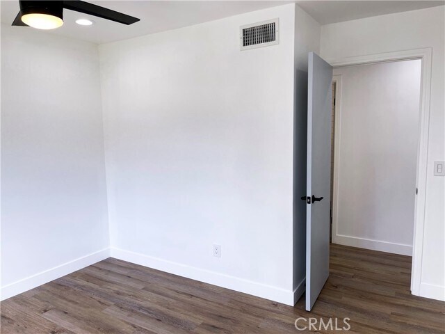 Building Photo - 6221 Glide Ave