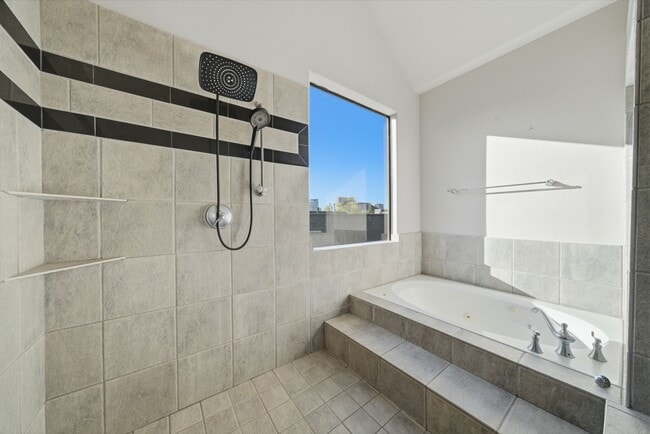 Building Photo - 1628 Van Buren St