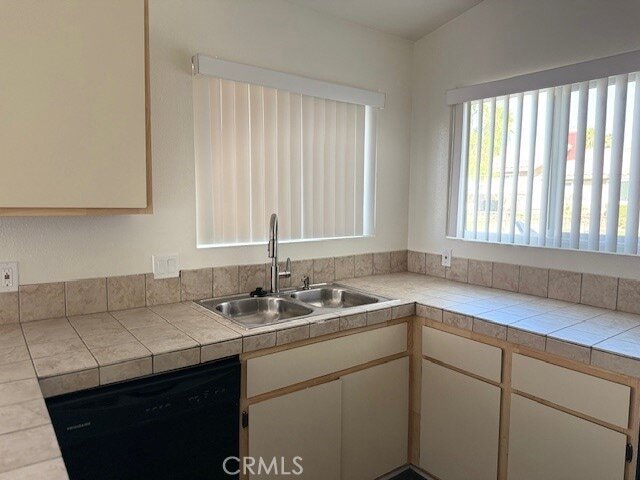 Building Photo - 79700 Ave 42