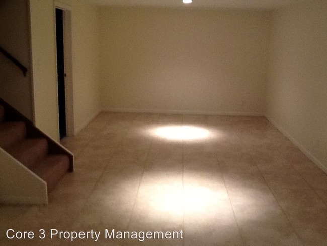 Building Photo - 2 br, 1 bath House - 2903 Interlacken Drive