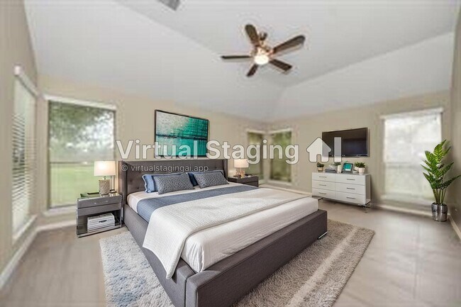 Building Photo - 10214 White Oak Trail Ln