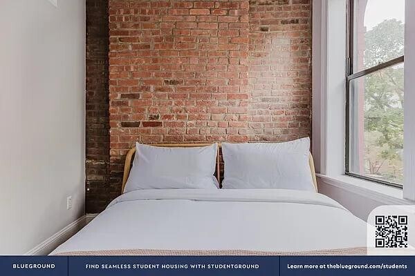 Building Photo - 246 Mott St