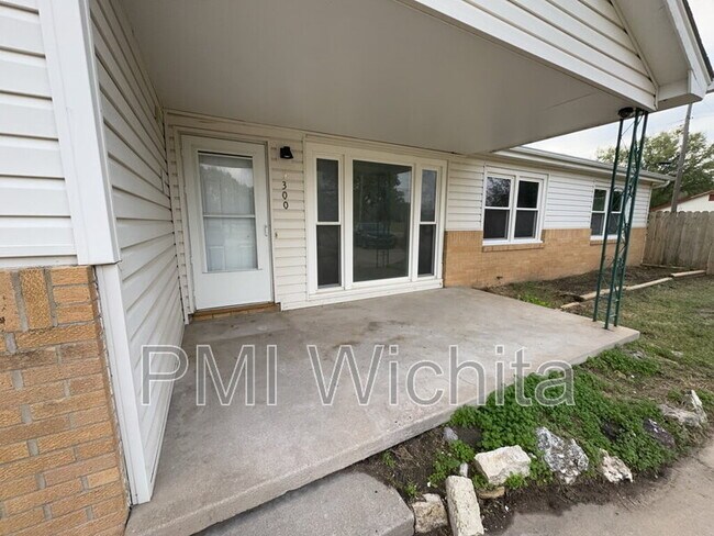 Building Photo - 5300 S Seneca St