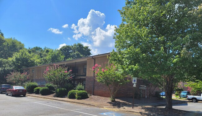 Primary Photo - East Winds Apartments