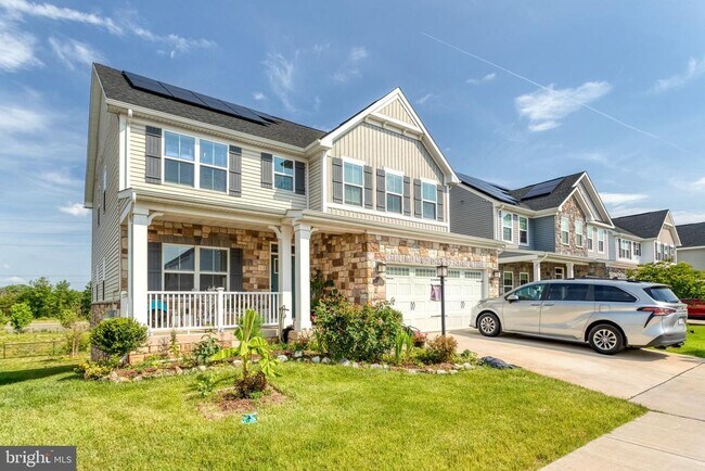 Building Photo - 11241 Wheeler Ridge Dr