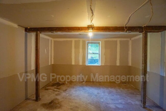 Building Photo - 3956 Columbia Heights Rd