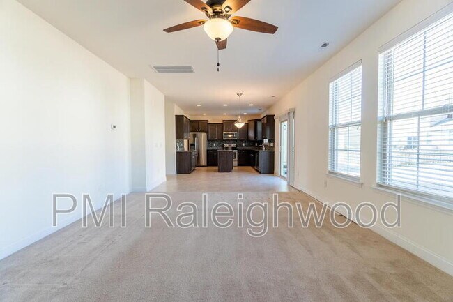Building Photo - 508 Eagles Wy