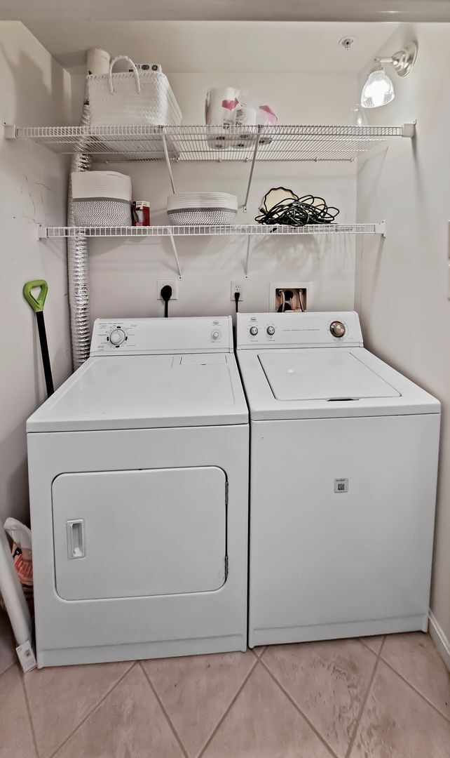 Building Photo - 3074 Esser Pl