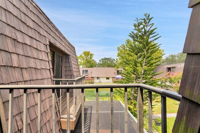 Building Photo - 15217 W Pond Woods Dr