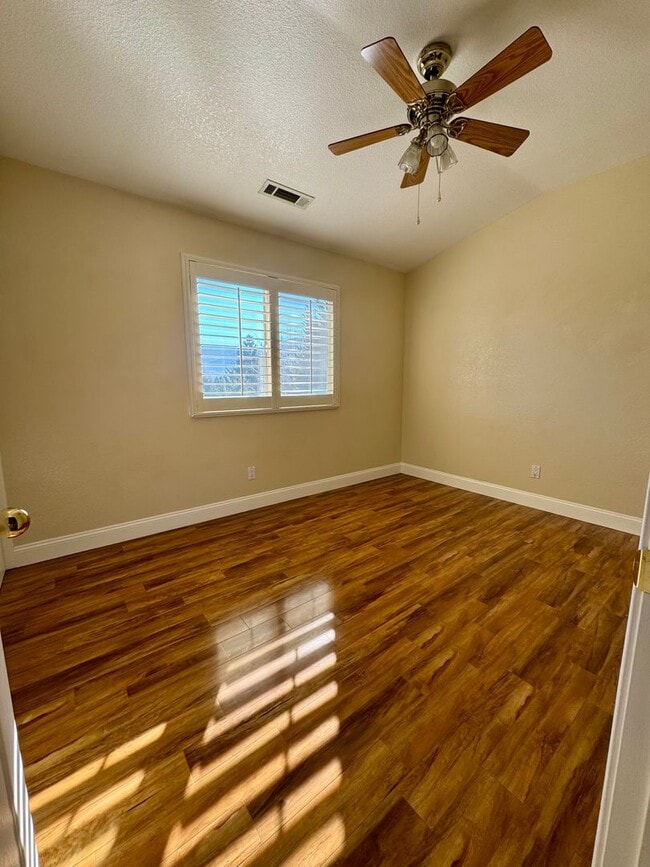 Building Photo - Inviting two-story 4BR/2.5BA home on nice lot with RV/trailer parking in Galena Terrace Estates!