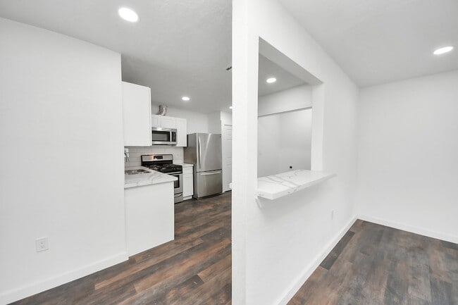 Building Photo - 5911 Easter St