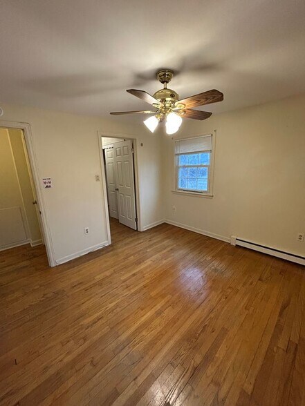 Building Photo - 6 Davis Ave