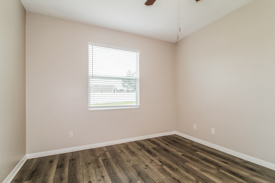 Building Photo - 5722 Quinton Way