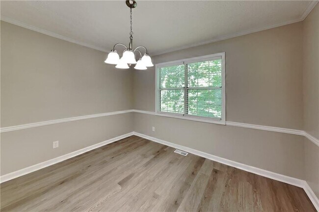 Building Photo - 3468 Erin Glen NW