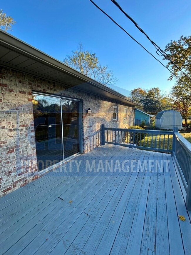 Building Photo - Ranch-style 3-bedroom home!