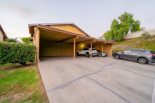 Building Photo - Two Weeks FREE Chula Vista Townhome 2 Bed 1 Bath with assigned parking, Refreshed w/prime amenities.