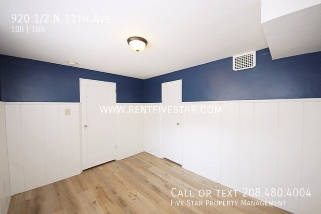 Building Photo - 920 1/2 N 11th Ave-