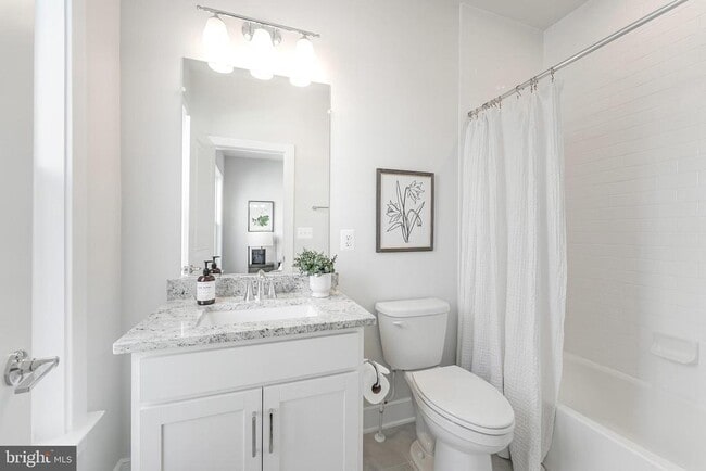 Building Photo - 12742 Verdant Wy