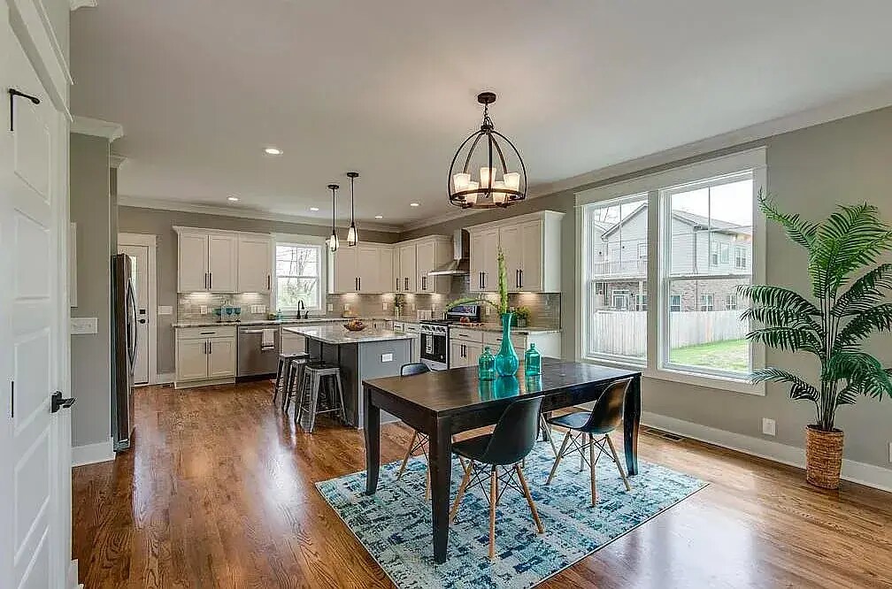 Building Photo - 2017 12th Ave N