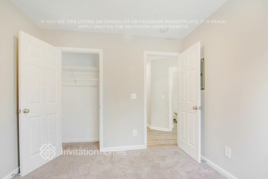 Building Photo - 201 Zircon Ln