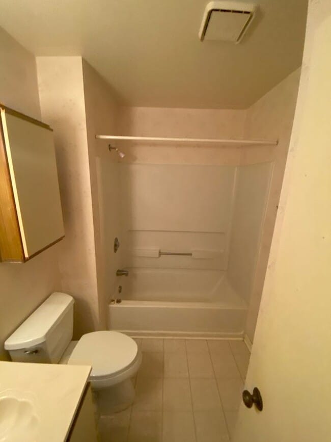 Building Photo - 2BR Finley Forest Condo – Minutes to Chapel Hill & UNC