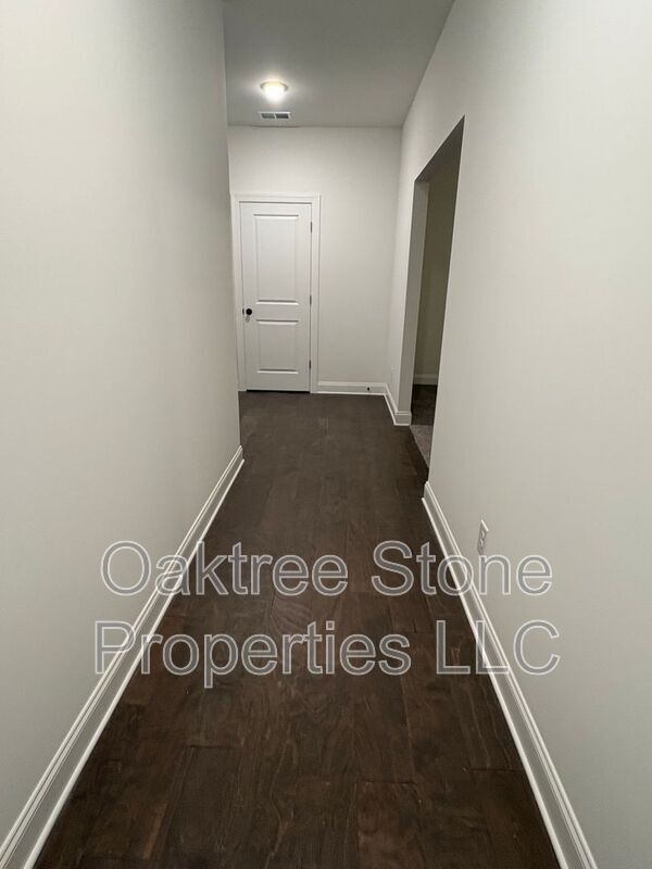 Building Photo - 634 Grove Glen Ct
