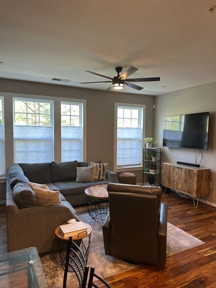 Building Photo - 14838 Mason Creek Cir