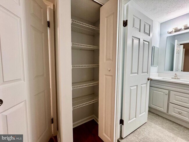 Building Photo - 12201 St Peter Ct