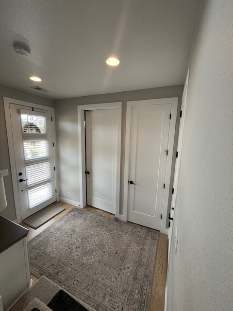 Building Photo - 3617 Mykonos Dr