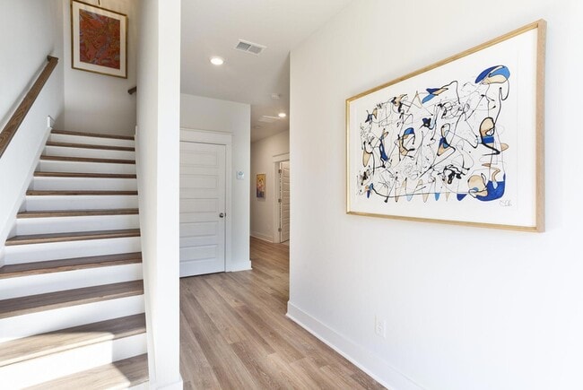 Building Photo - 1515 Martel St