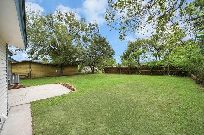 Building Photo - 3511 Palm Ave