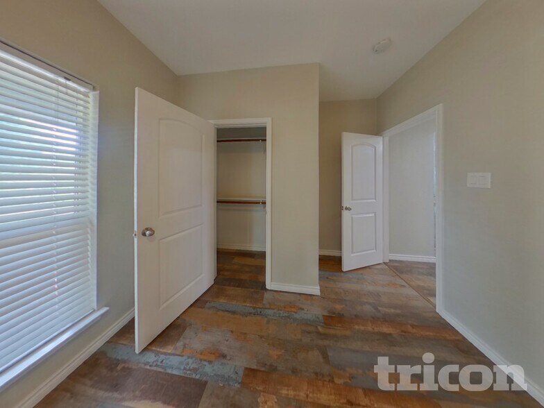 Building Photo - 157 Spring Hollow Dr