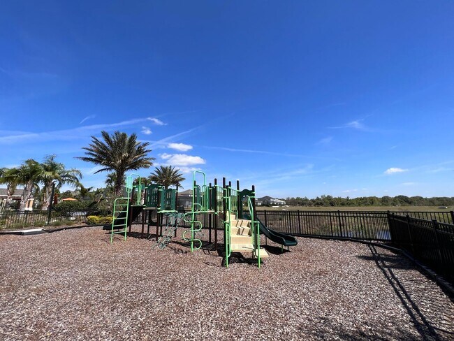 Building Photo - Gorgeous Furnished Home in Winter Garden!