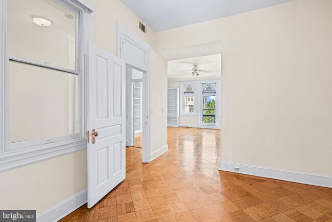 Building Photo - 2444 Eutaw Pl