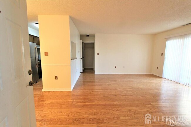 Building Photo - 1219 Ravens Crest Dr