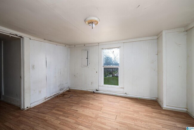 Building Photo - 1216 Waverly St