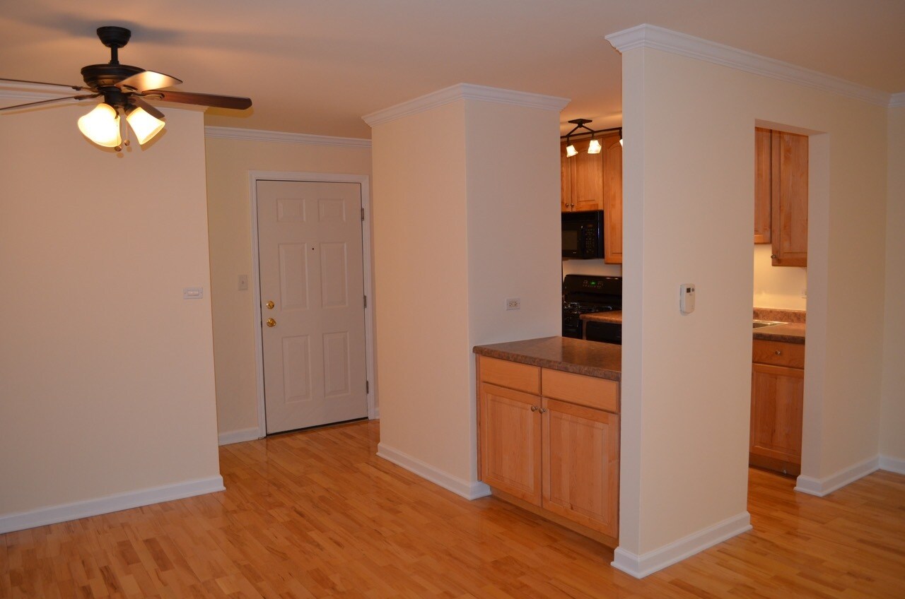 Building Photo - 2407 North Kennicott Drive