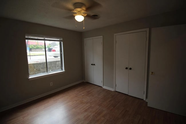 Building Photo - 107 Thornwell Ct