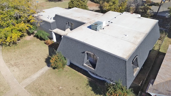 Building Photo - Opportunity Knocking with this HUGE home a...