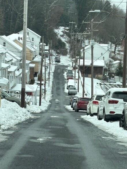 West Ridge Street - 105 W Ridge St