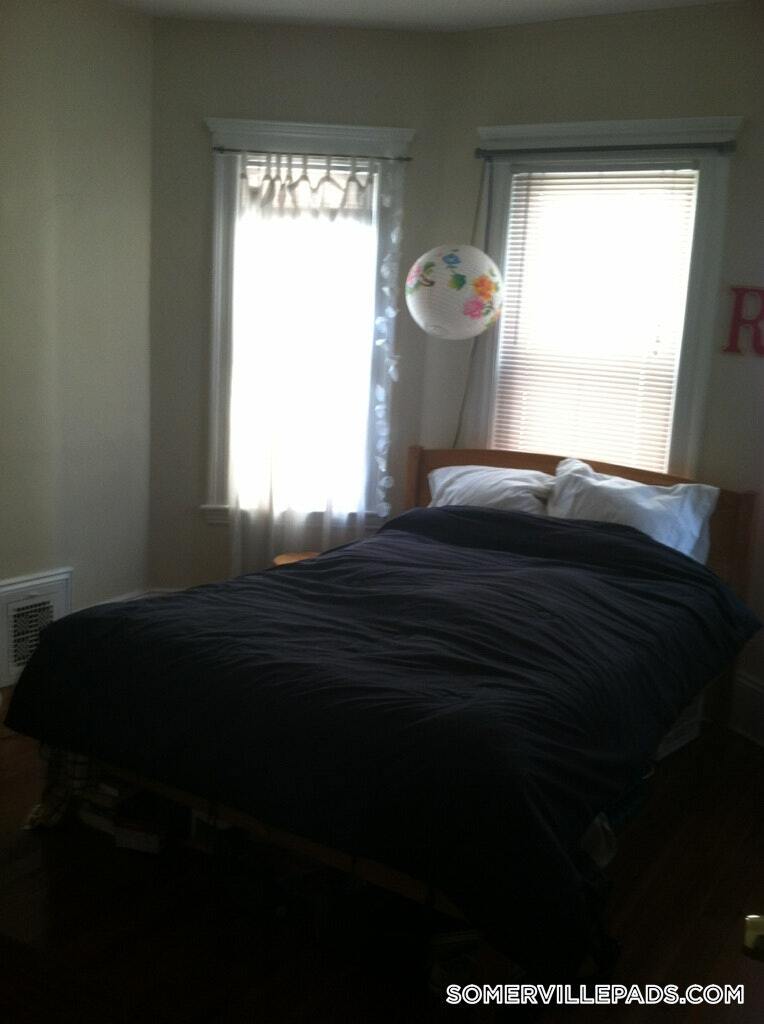 Building Photo - 81 Newbury St