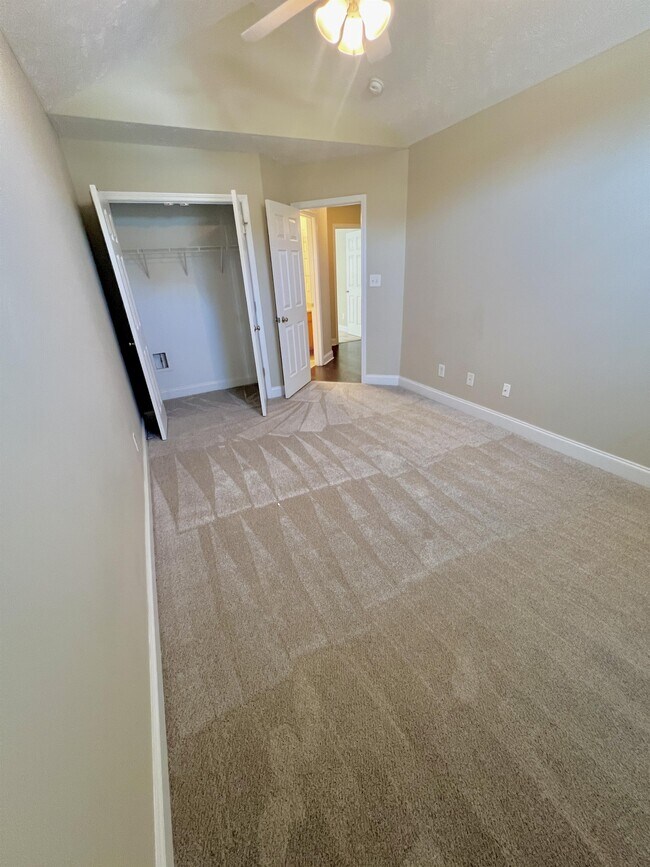 Building Photo - 299 Copper Creek Dr