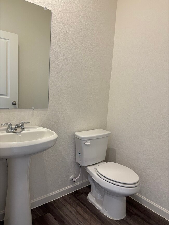 Building Photo - 1876 Purtis Crk Dr